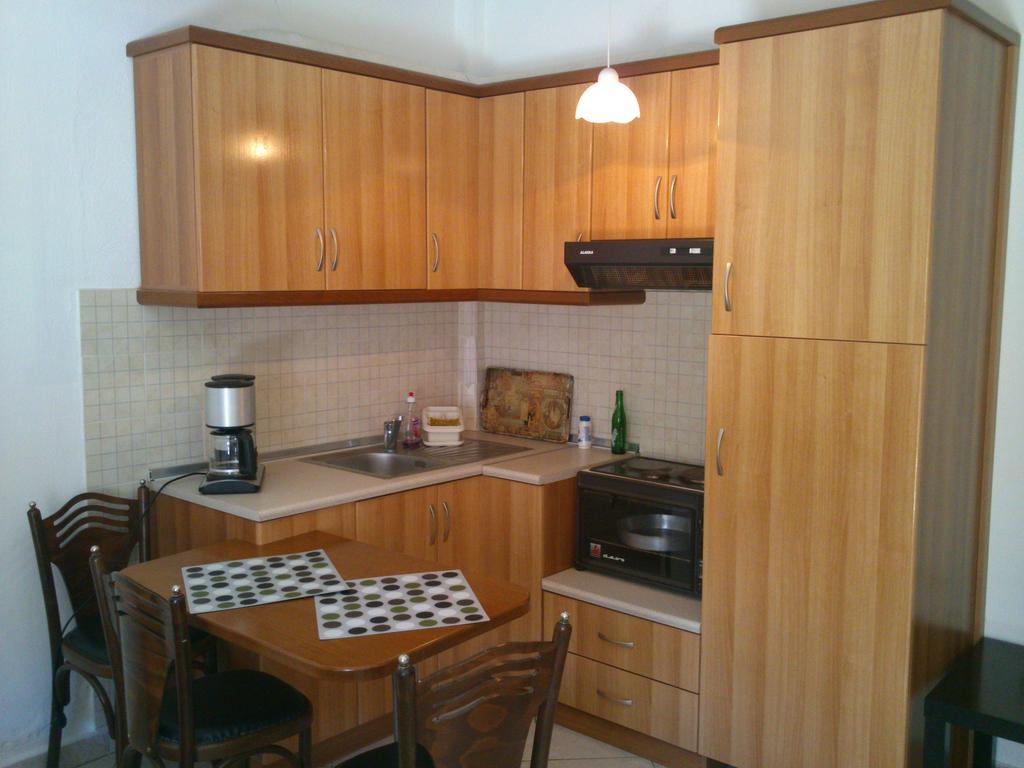Gkoloi Studios & Apartments Kalyves Polygyrou Habitación foto